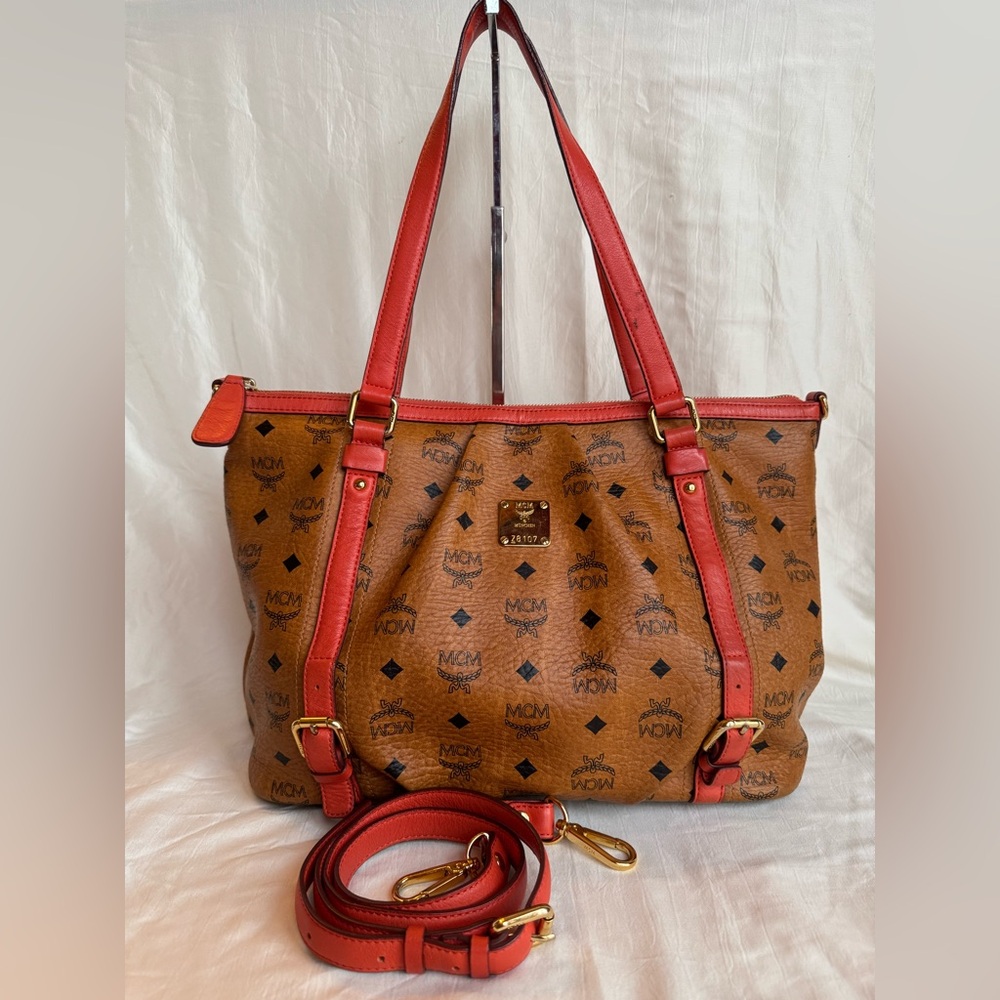 💯Guaranteed Auther MCM Tote bag wit strap